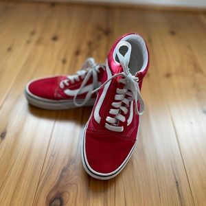 Men’s 6.5 women’s 8 red and white Vans